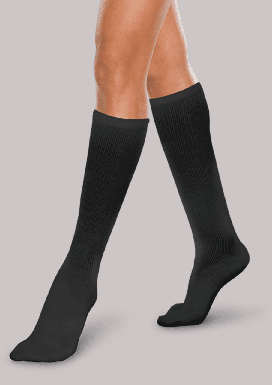 Core-Spun mild support compression socks in black